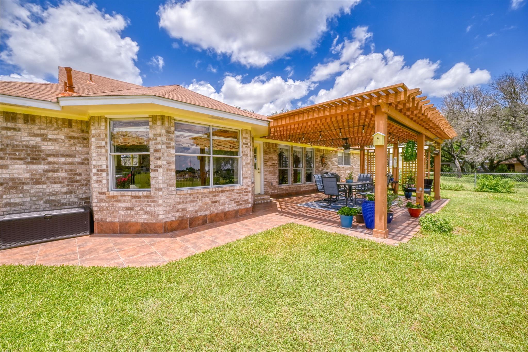 504 N Avenue N Johnson City TX 78636