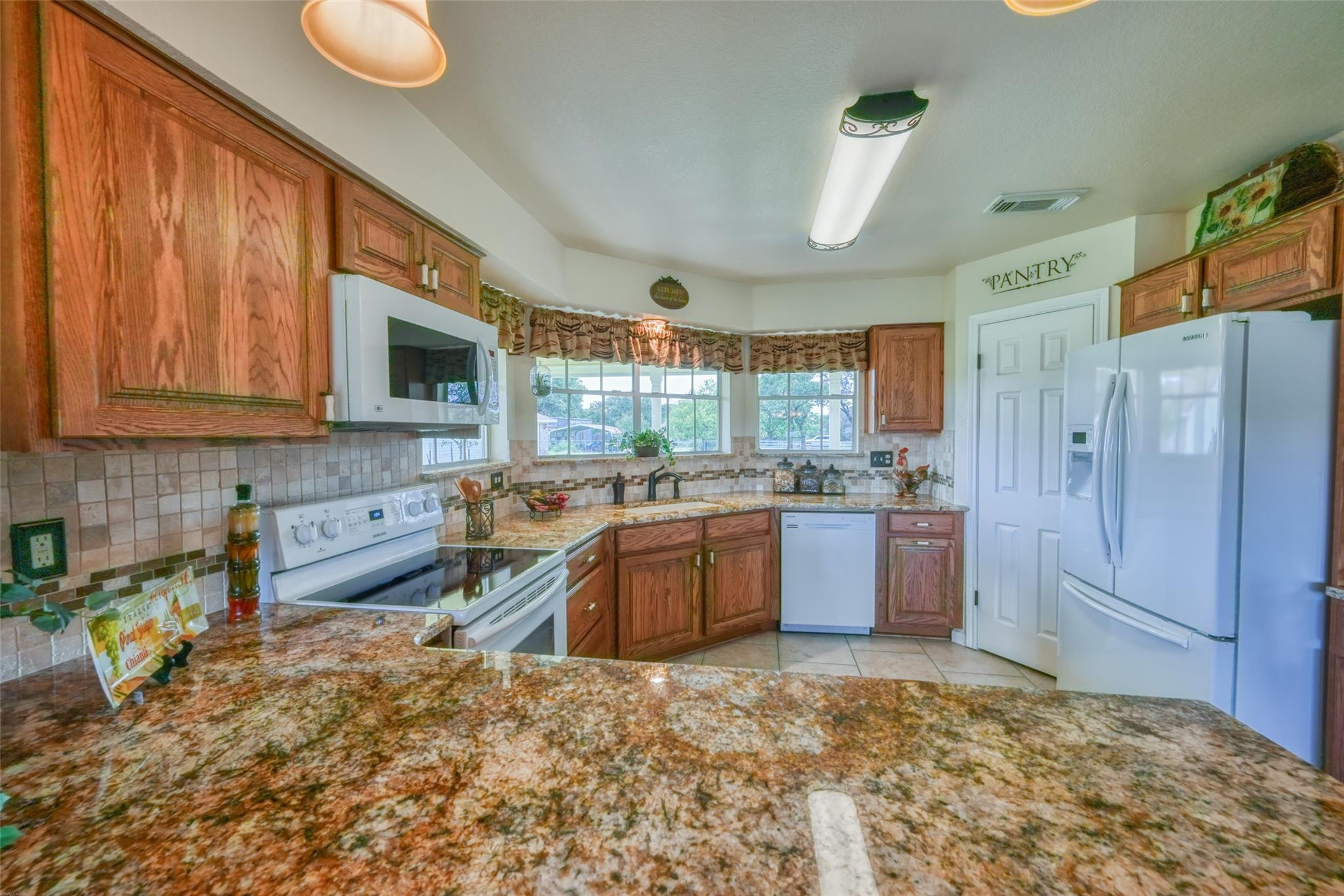 504 N Avenue N Johnson City TX 78636