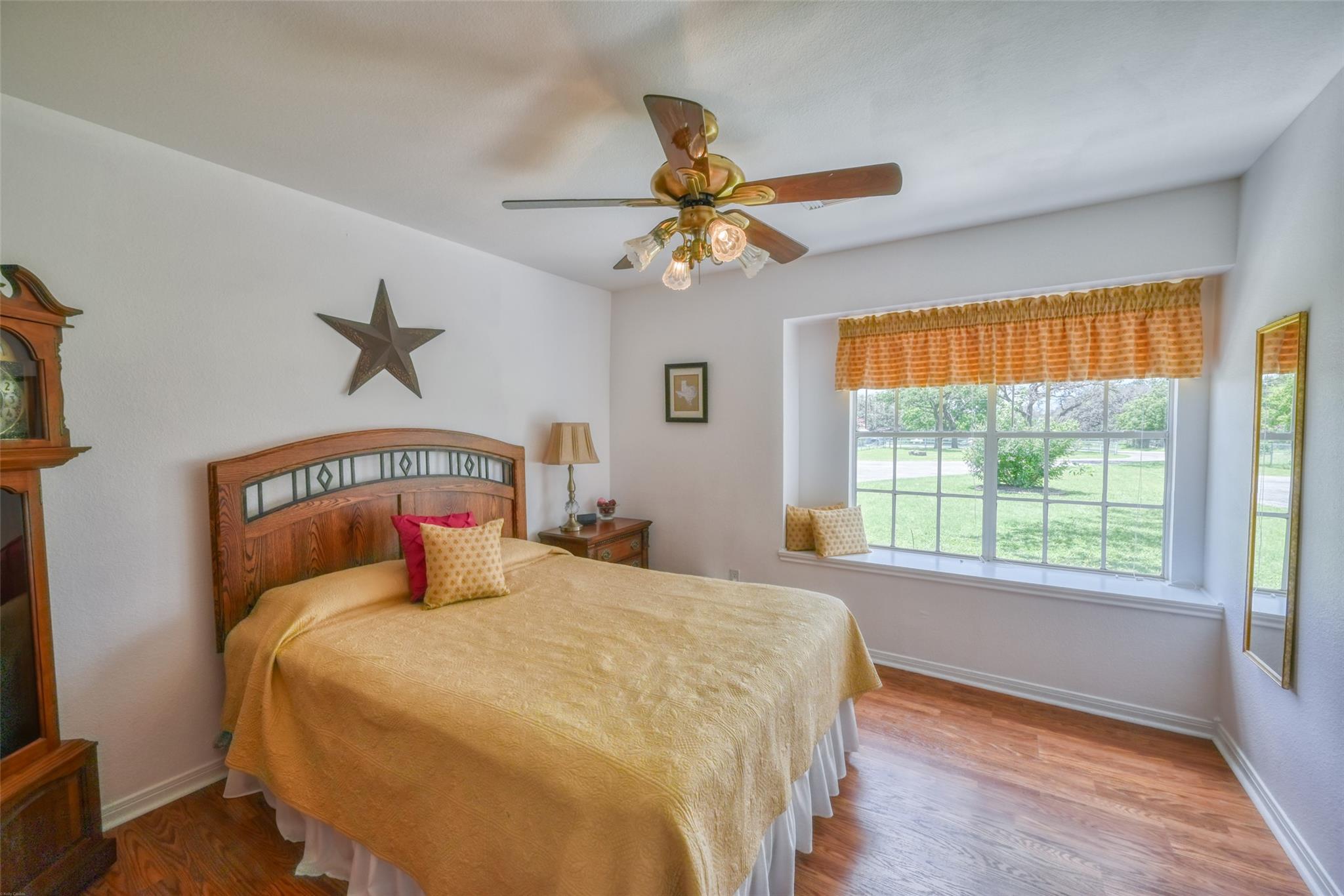 504 N Avenue N Johnson City TX 78636