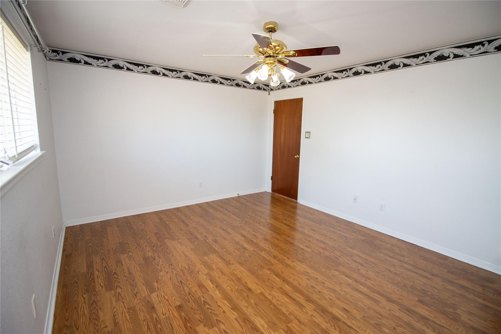 504 N Avenue N Johnson City TX 78636
