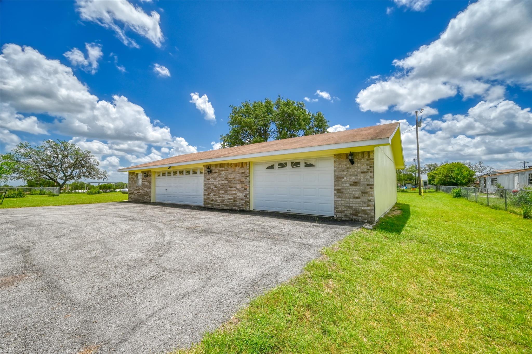 504 N Avenue N Johnson City TX 78636
