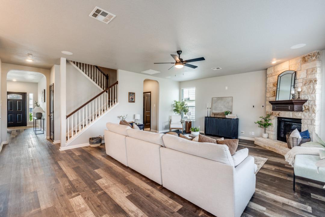 306 Oak Creek Way New Braunfels TX 78130