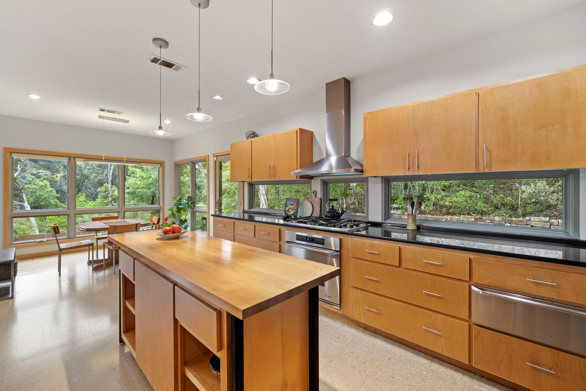 701 Yaupon Valley Road West Lake Hills TX 78746