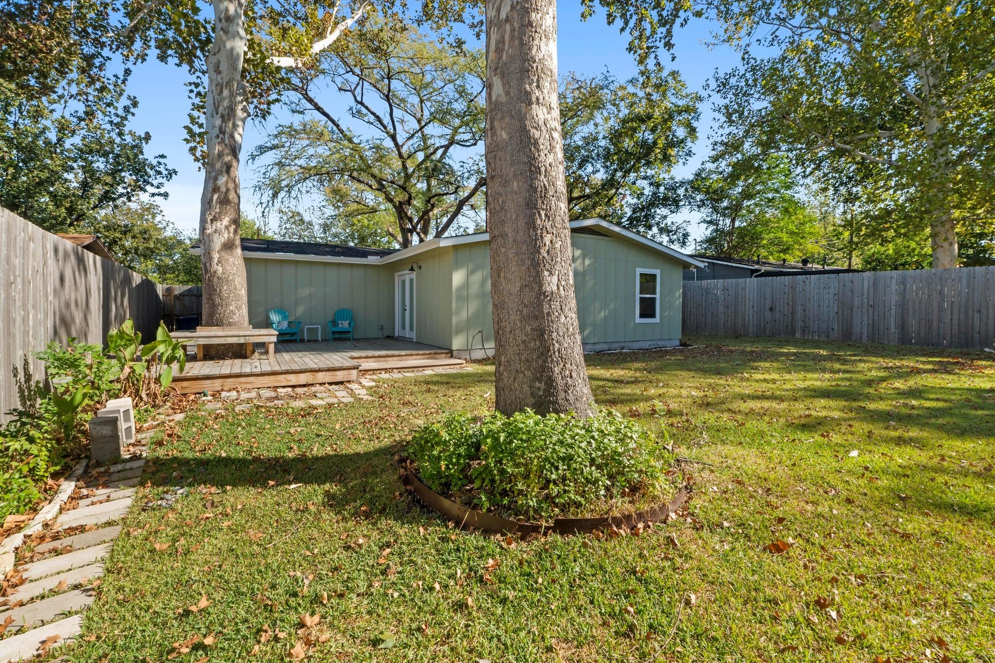 2205 N Plains Avenue Austin TX 78757