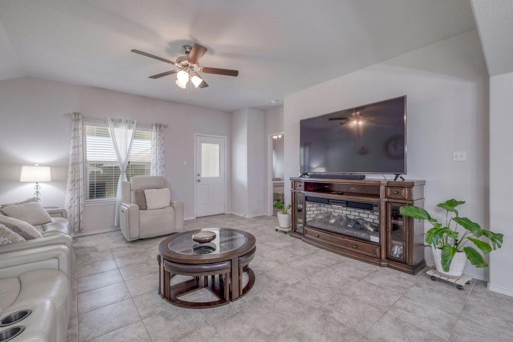 239 High More Court Temple TX 76502