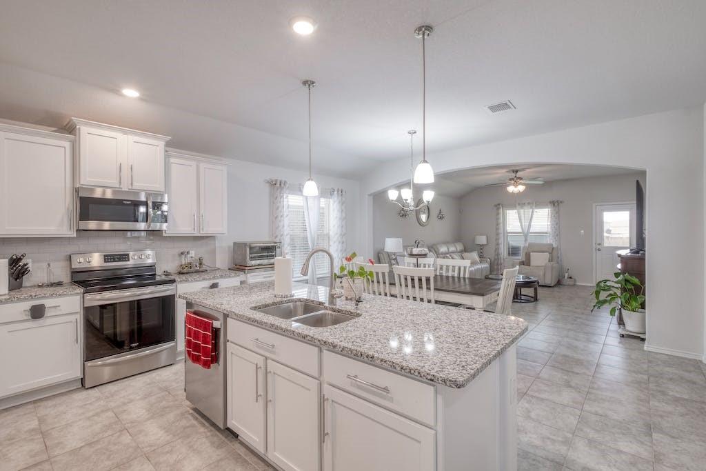 239 High More Court Temple TX 76502