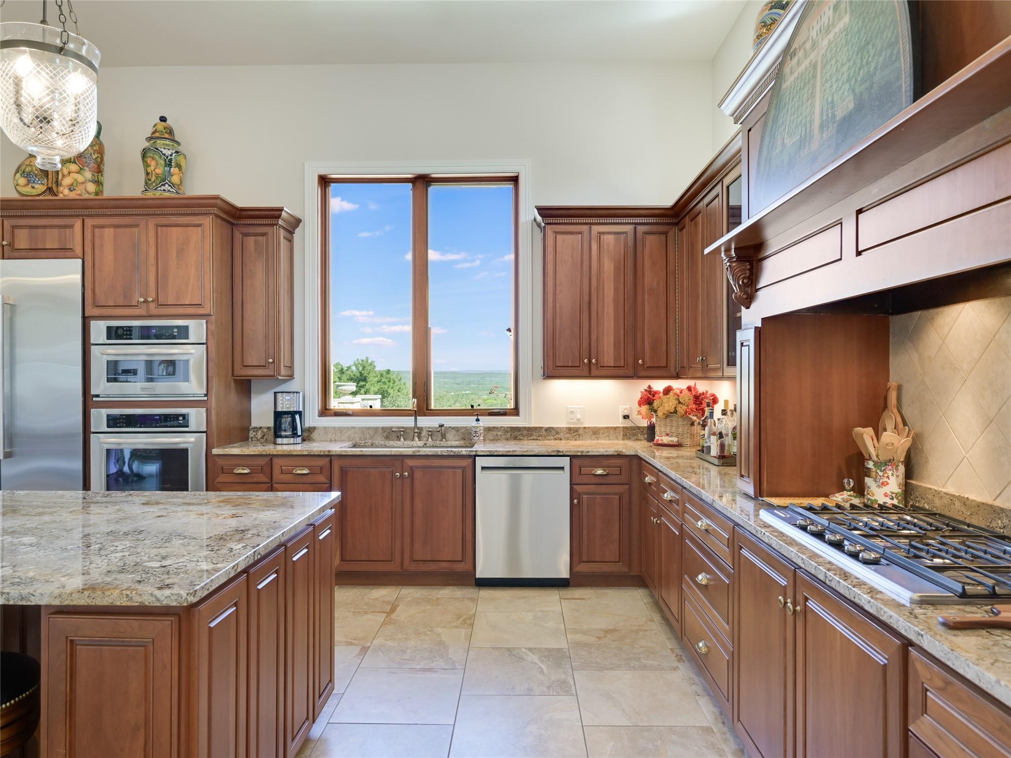 27206 Waterfall Hill Parkway Spicewood TX 78669