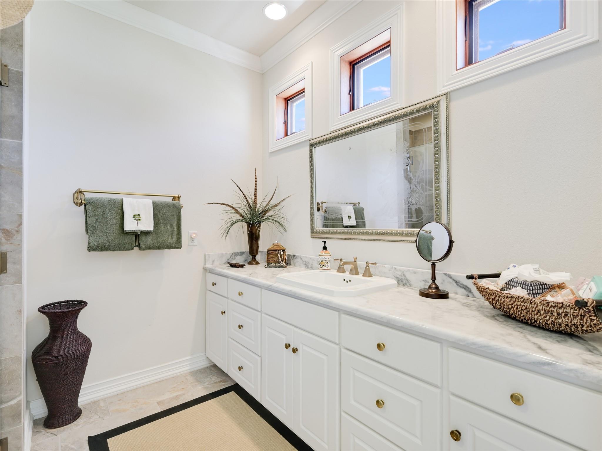 27206 Waterfall Hill Parkway Spicewood TX 78669