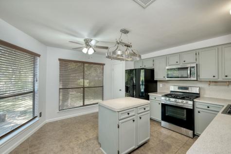 1810 Parkwood Drive Leander TX 78641