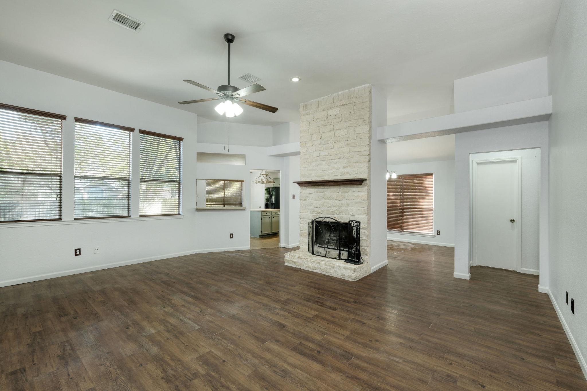 1810 Parkwood Drive Leander TX 78641