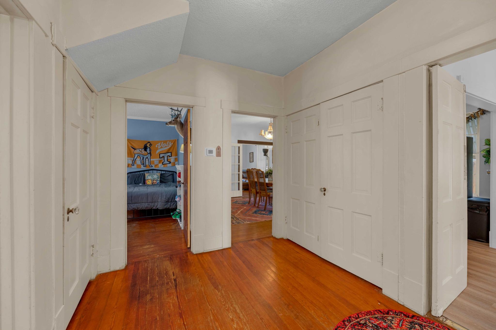 706 W 11th Street Taylor TX 76574