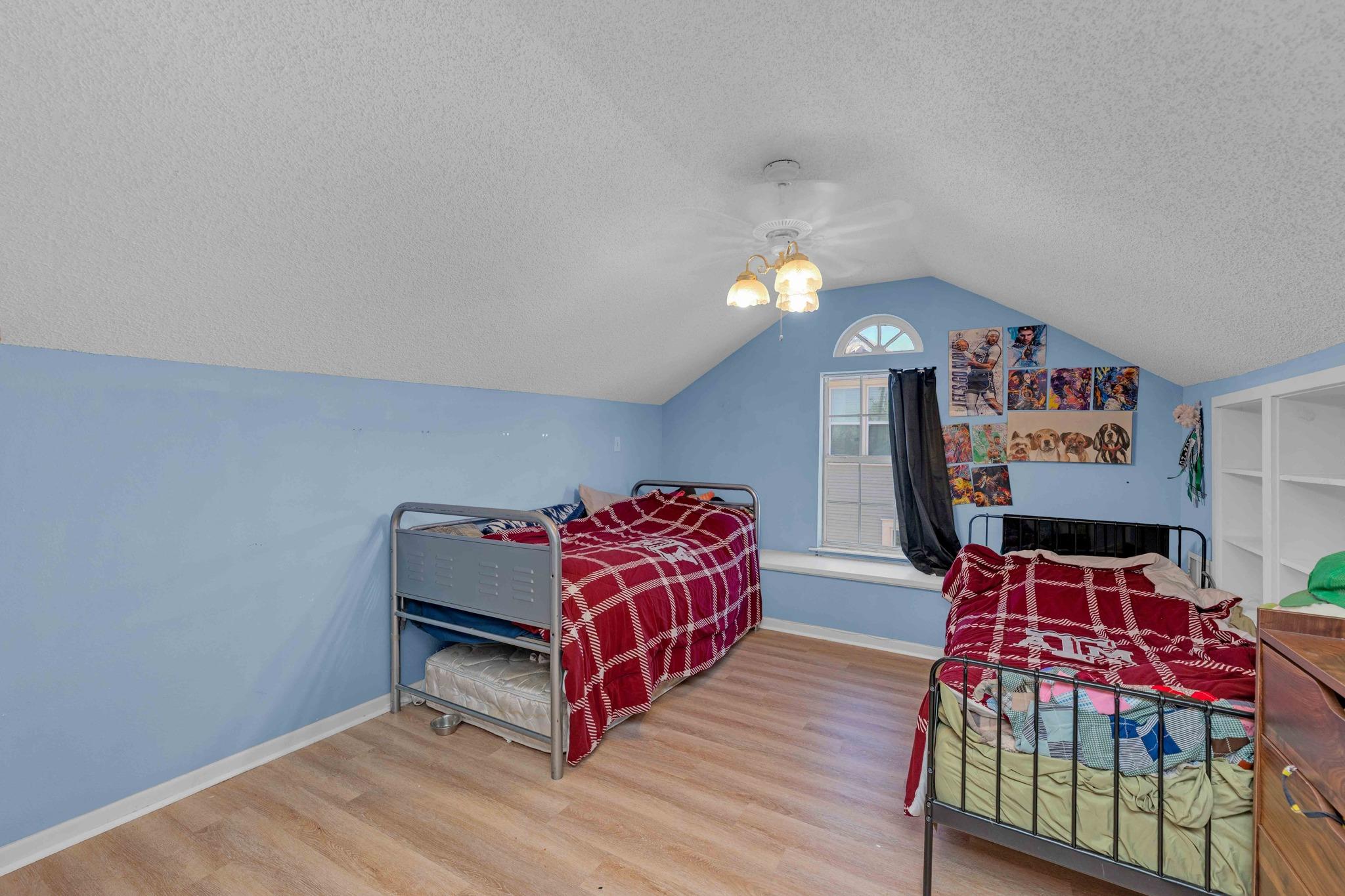 706 W 11th Street Taylor TX 76574