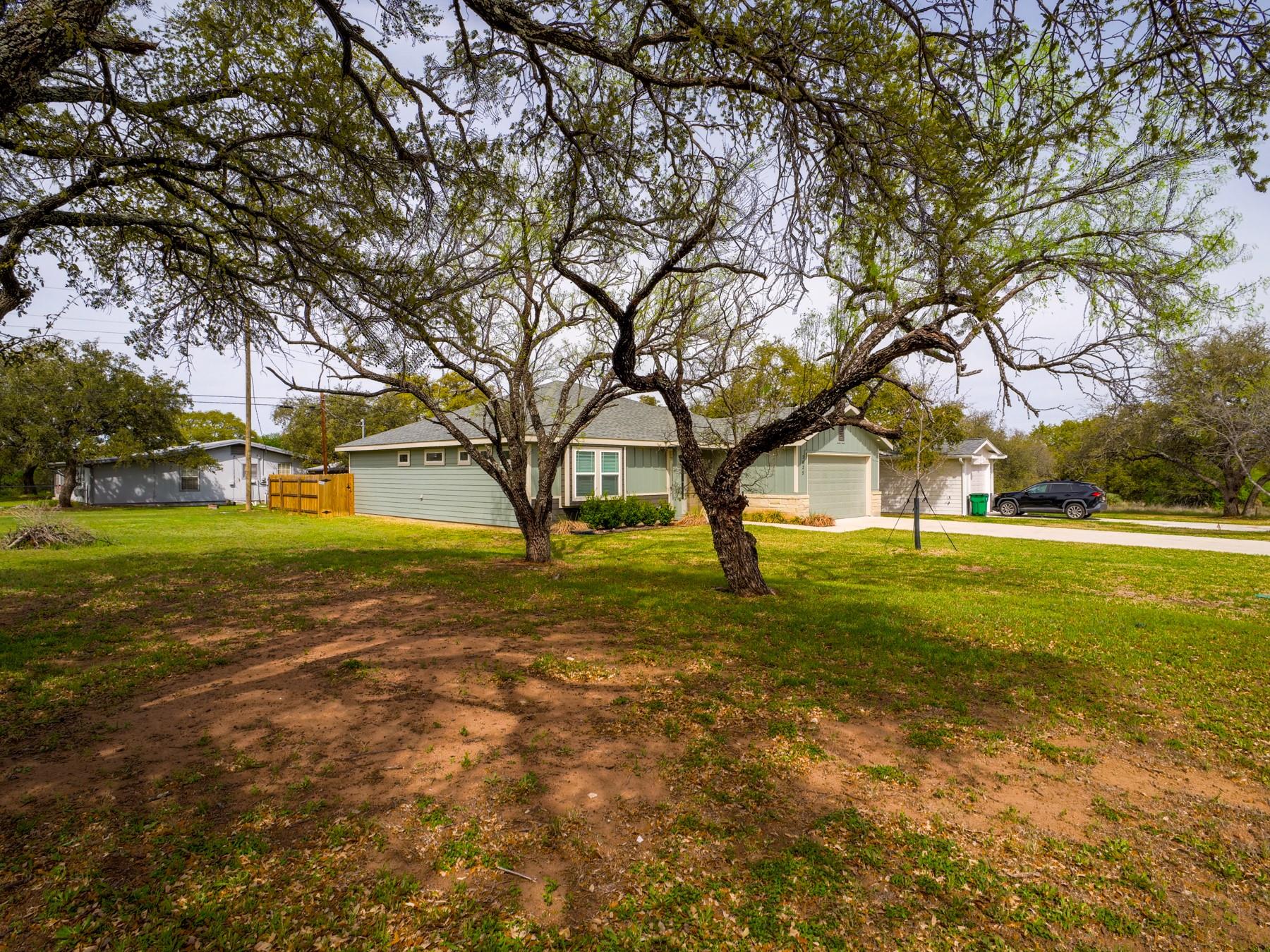 3625 Sagebrush Trail Kingsland TX 78639