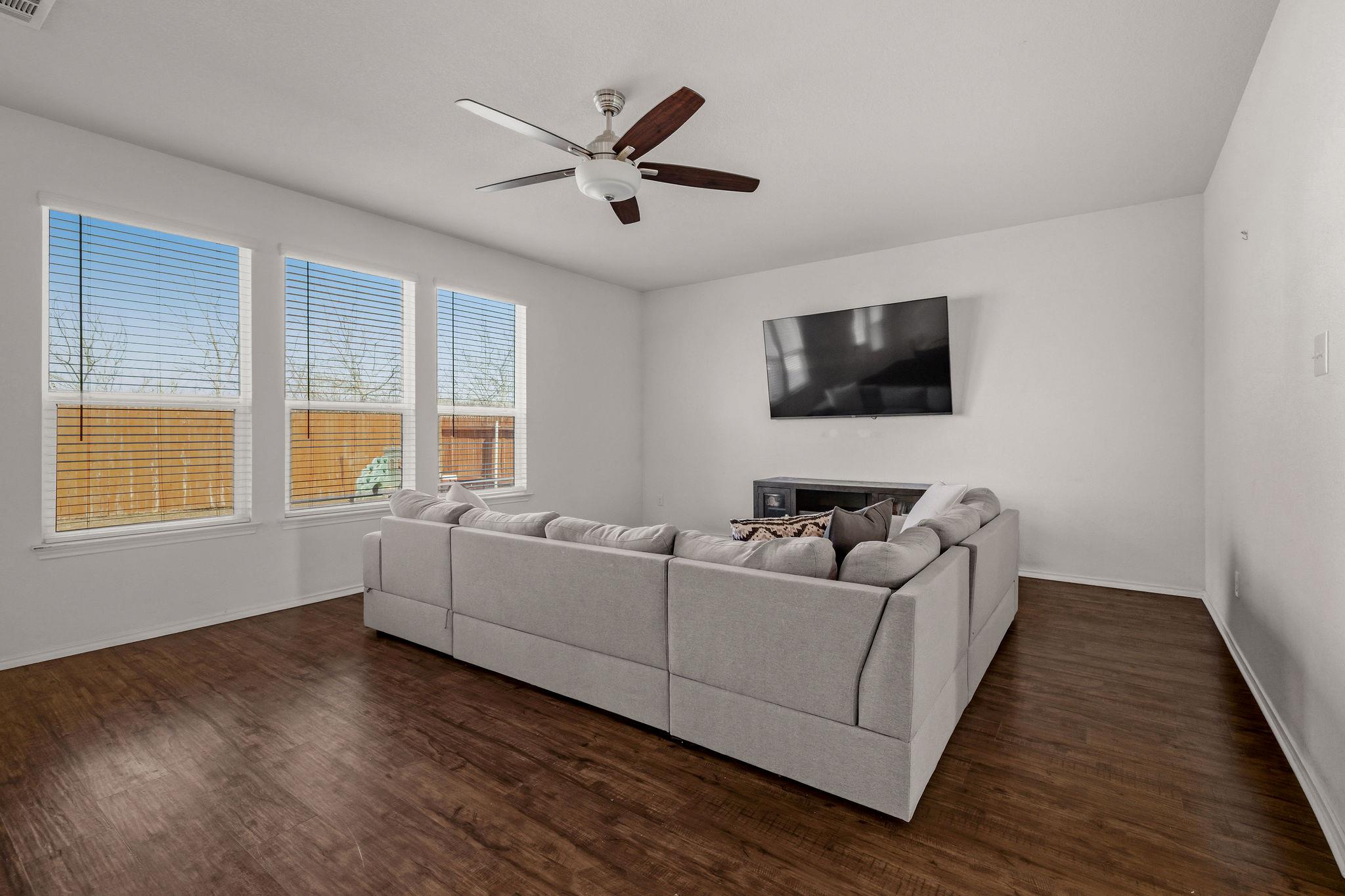 220 Saranac Drive Elgin TX 78621