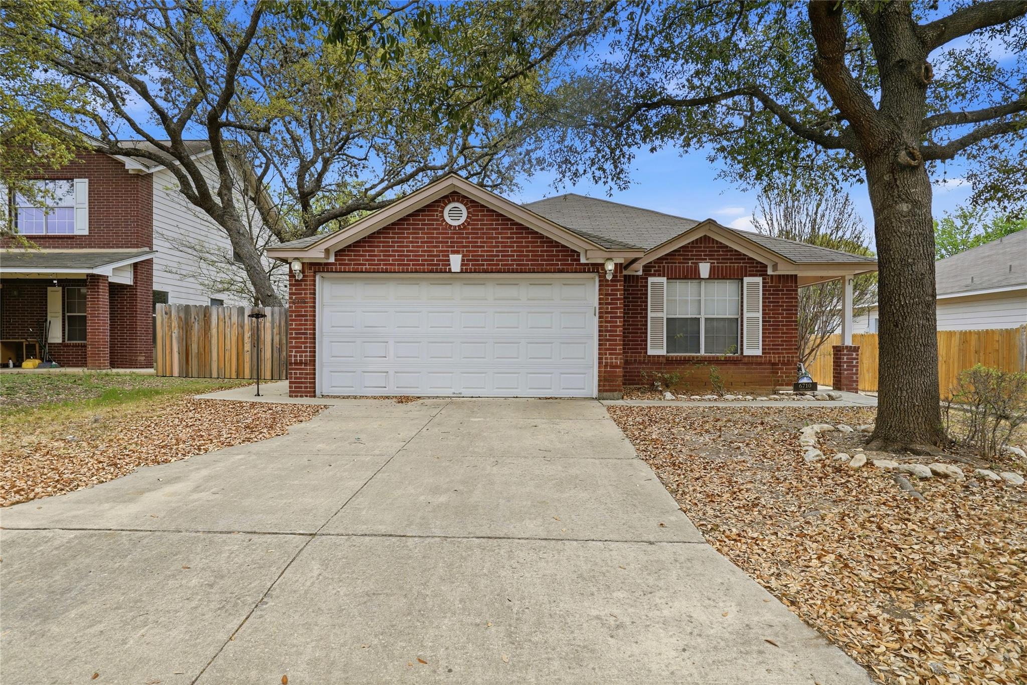 6710 Tezel Oaks San Antonio TX 78250