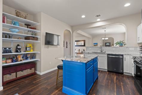 407 W Metcalfe Street Hutto TX 78634