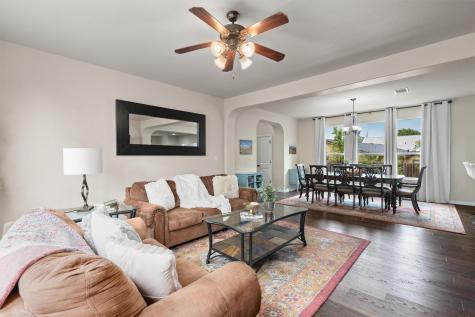 407 W Metcalfe Street Hutto TX 78634