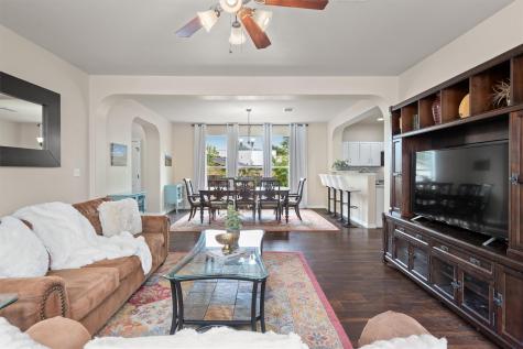 407 W Metcalfe Street Hutto TX 78634