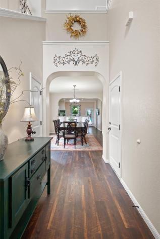 407 W Metcalfe Street Hutto TX 78634