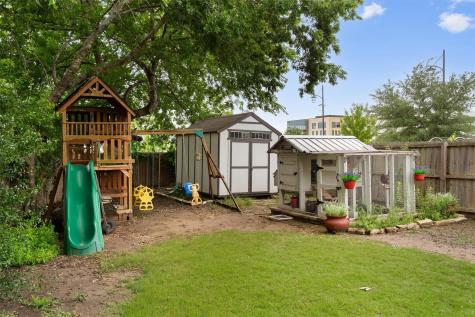 407 W Metcalfe Street Hutto TX 78634