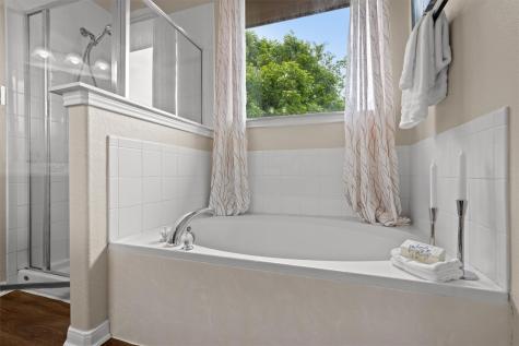 407 W Metcalfe Street Hutto TX 78634