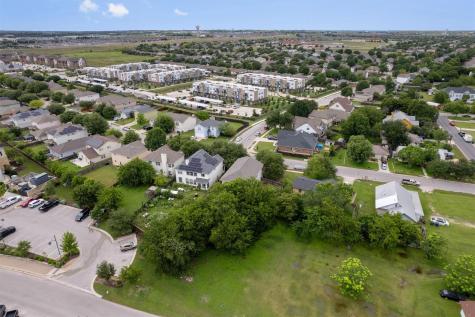 407 W Metcalfe Street Hutto TX 78634