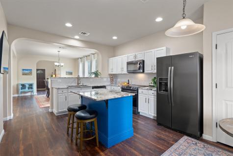 407 W Metcalfe Street Hutto TX 78634