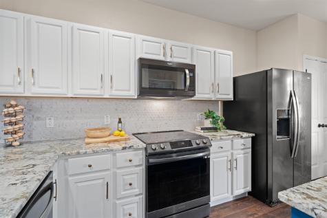 407 W Metcalfe Street Hutto TX 78634