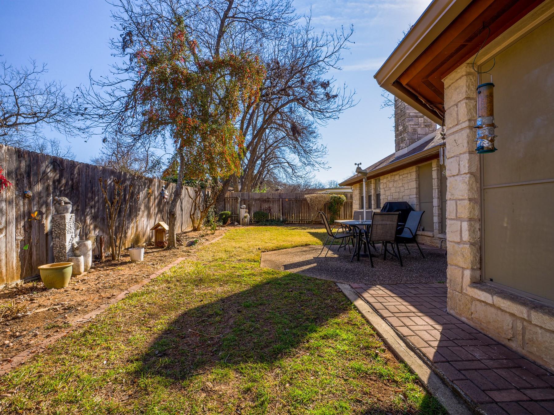 330 Columbine Street Meadowlakes TX 78654