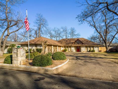330 Columbine Street Meadowlakes TX 78654