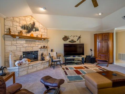 330 Columbine Street Meadowlakes TX 78654