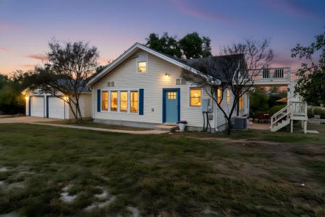 1025 Lake Shore Drive Spicewood TX 78669