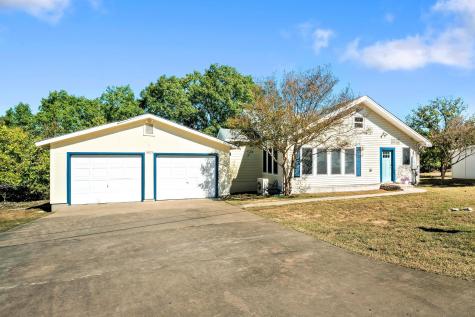 1025 Lake Shore Drive Spicewood TX 78669