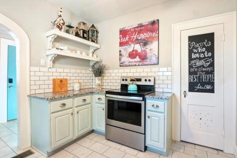 1025 Lake Shore Drive Spicewood TX 78669