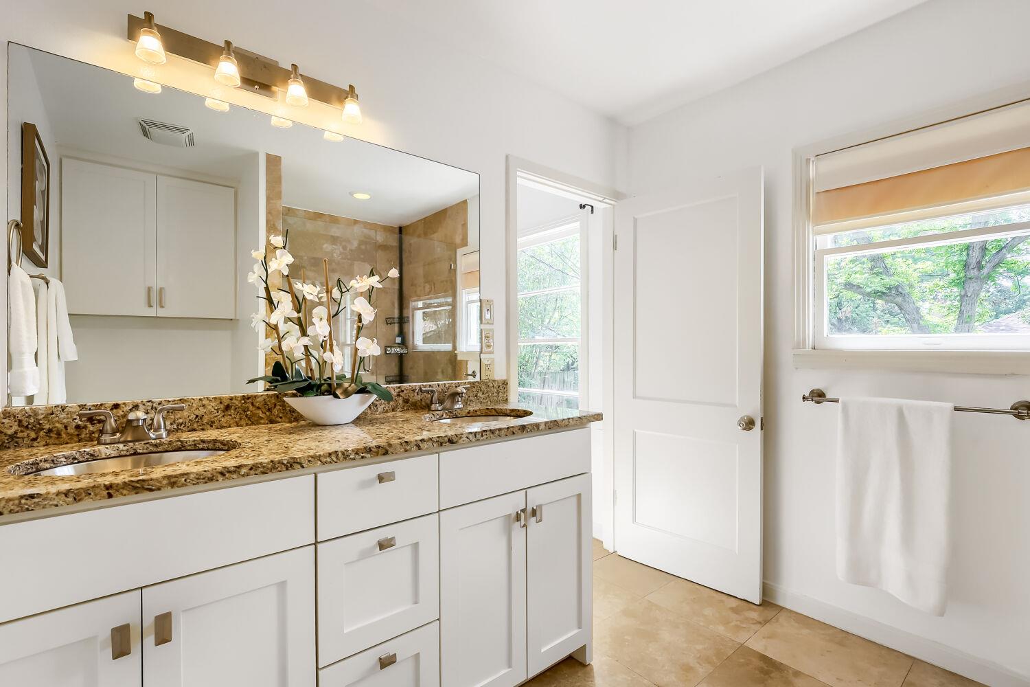 5702 Bull Creek Road Austin TX 78756