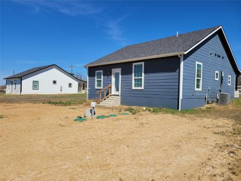 577 County Road 422 Road Stockdale TX 78160