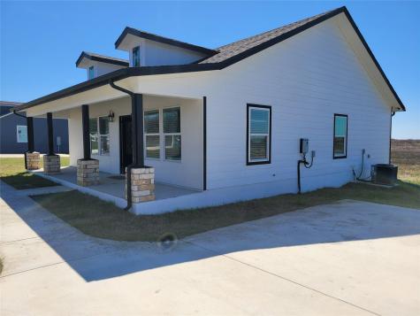 577 County Road 422 Road Stockdale TX 78160
