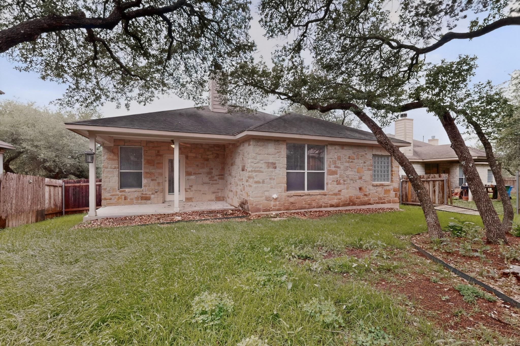 178 Limestone Trail Austin TX 78737