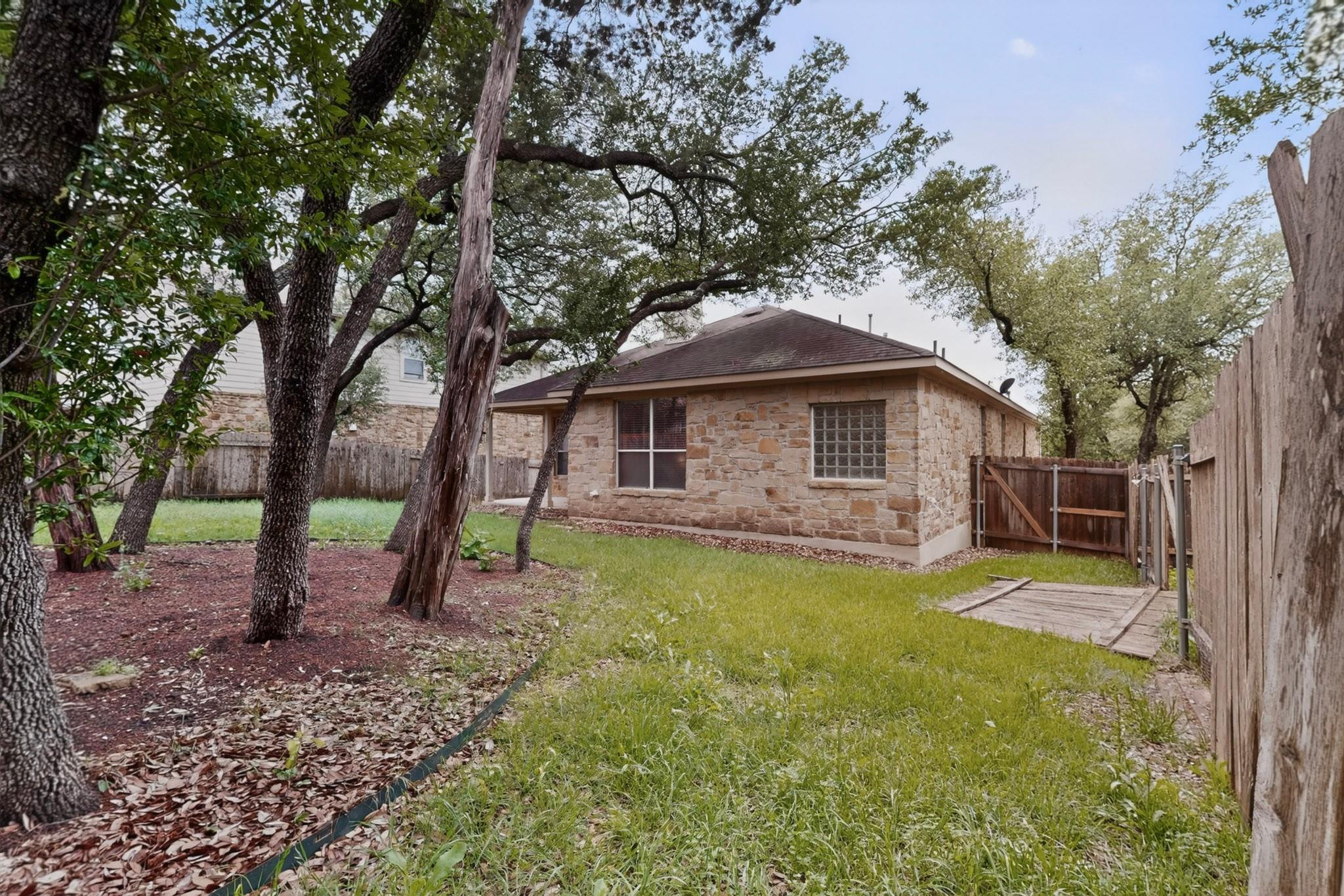178 Limestone Trail Austin TX 78737