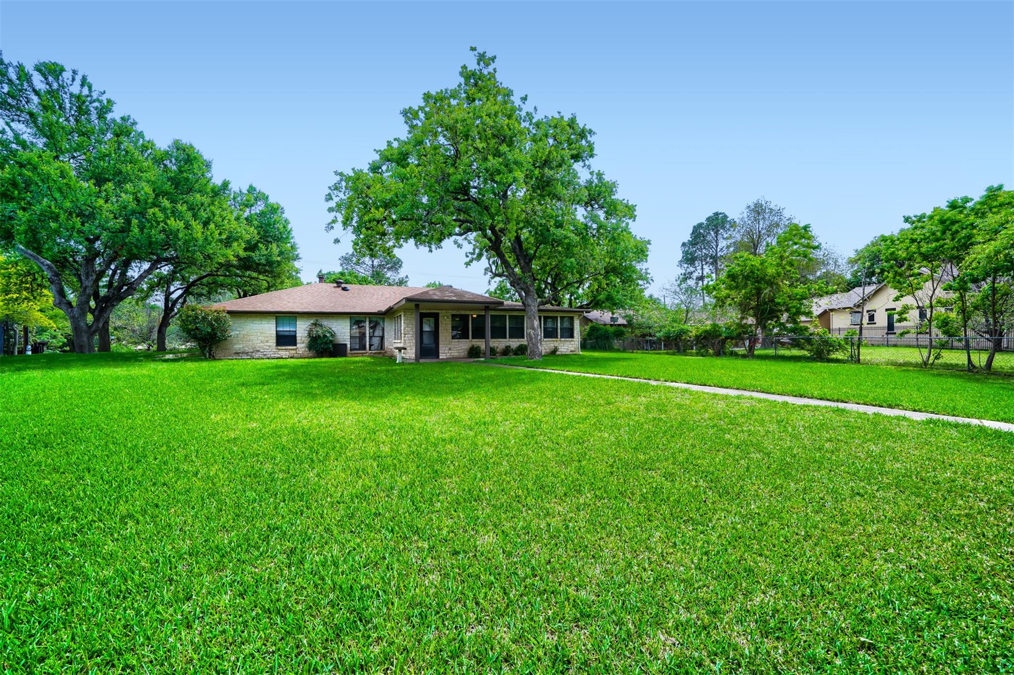1406 Highland Drive Marble Falls TX 78654