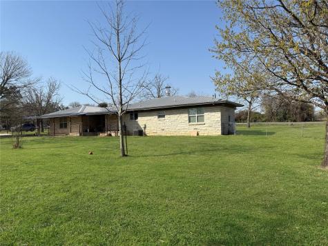 1401 Fm 112 Lexington TX 78947