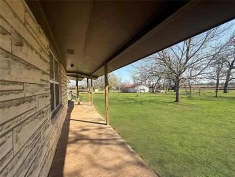 1401 Fm 112 Lexington TX 78947