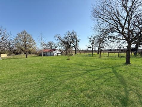1401 Fm 112 Lexington TX 78947