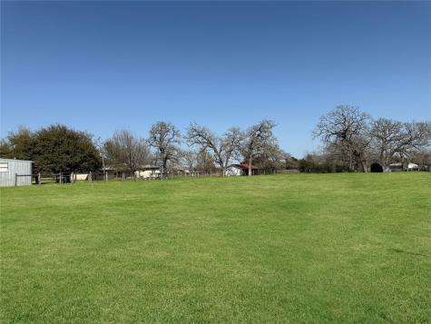 1401 Fm 112 Lexington TX 78947