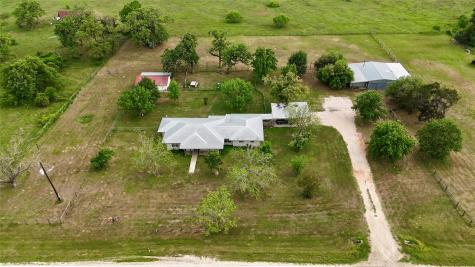 1401 Fm 112 Lexington TX 78947