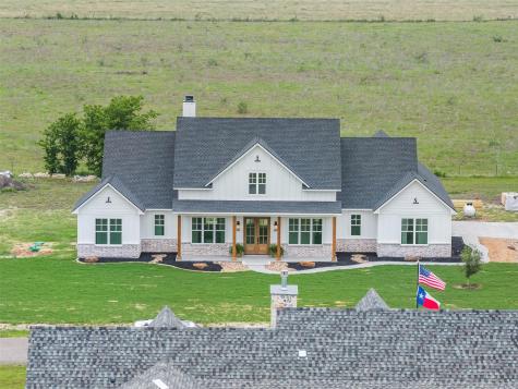 112 Court Side Drive Snook TX 77878