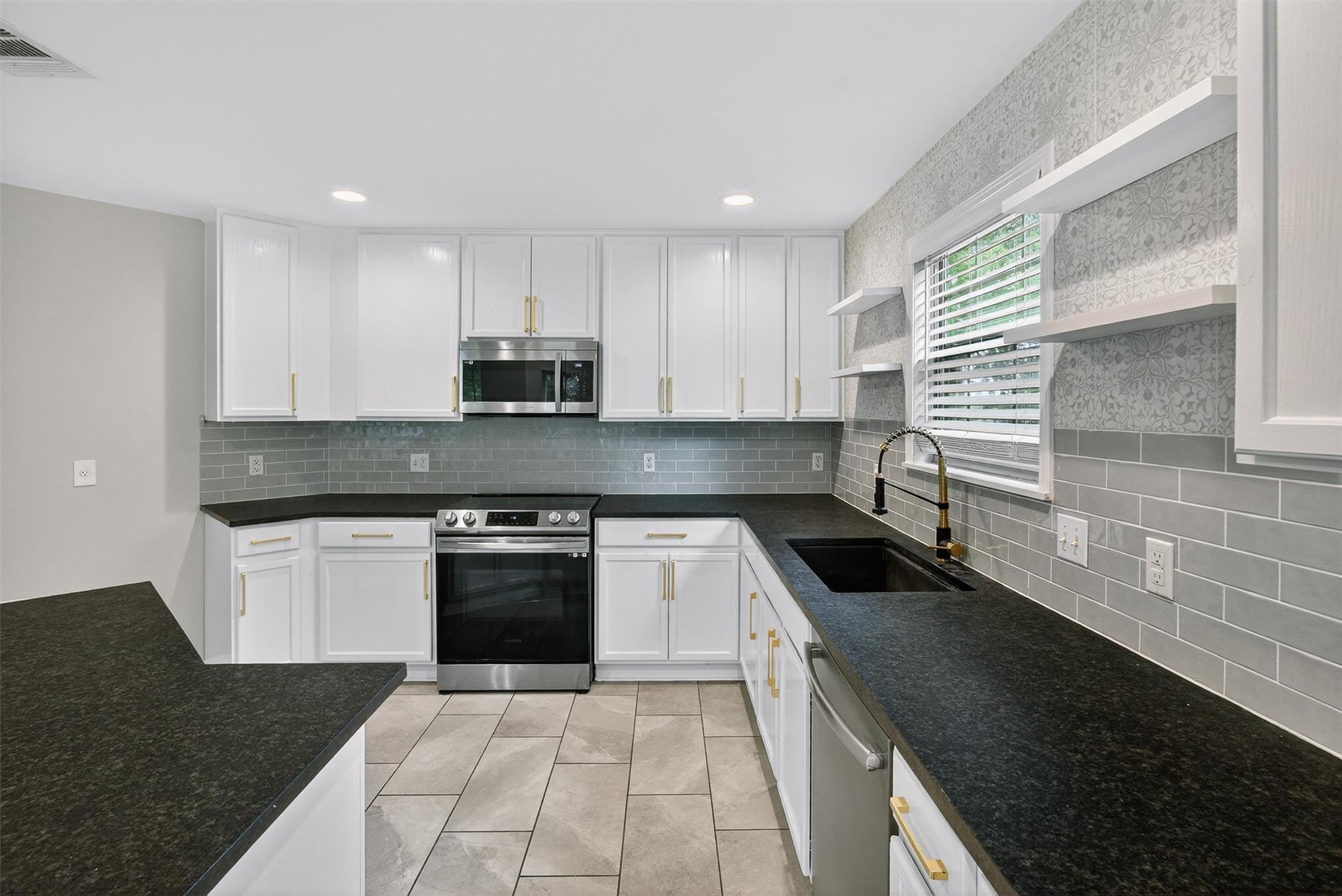 242 Wildwood Drive Georgetown TX 78633