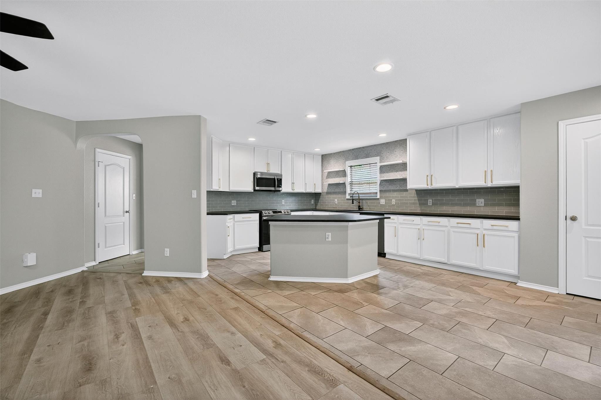 242 Wildwood Drive Georgetown TX 78633
