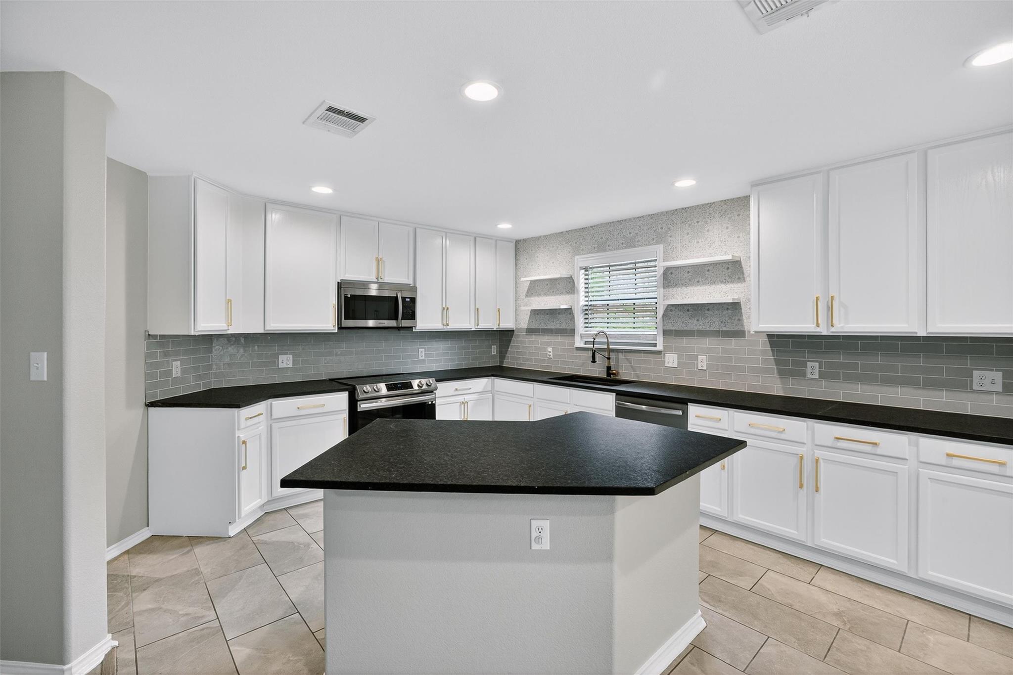 242 Wildwood Drive Georgetown TX 78633