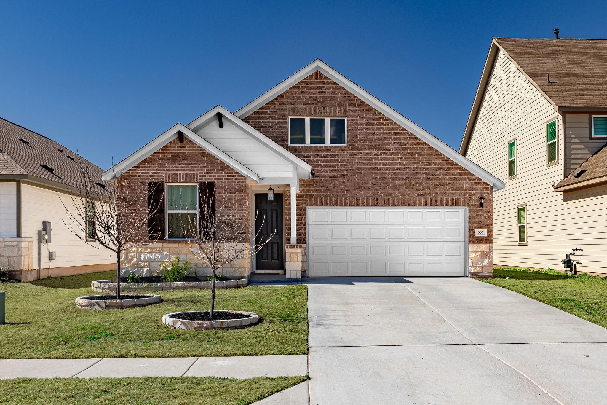 307 Gray Fox Loop Hutto TX 78634